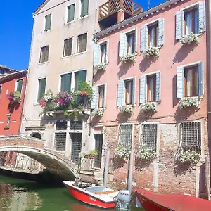 Bed & Breakfast 3749 Pontechiodo, Venetië
